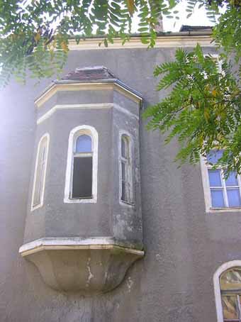 View larger image View larger image