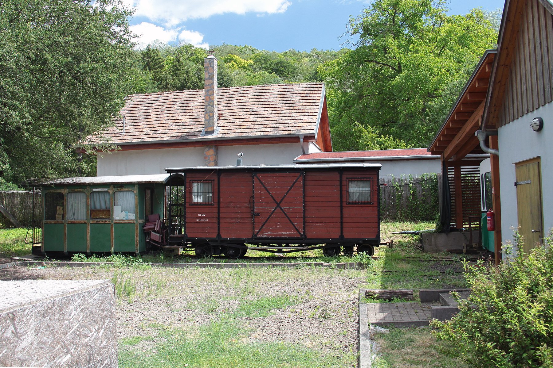 View larger image View larger image