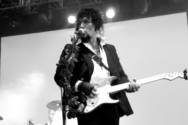 View larger image View larger image