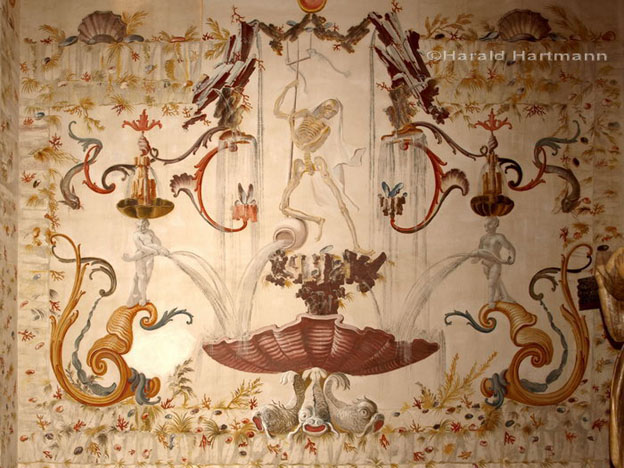 View larger image View larger image