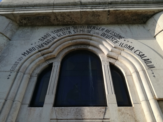 View larger image View larger image